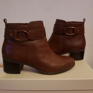 ANNE KLEIN BOOTS